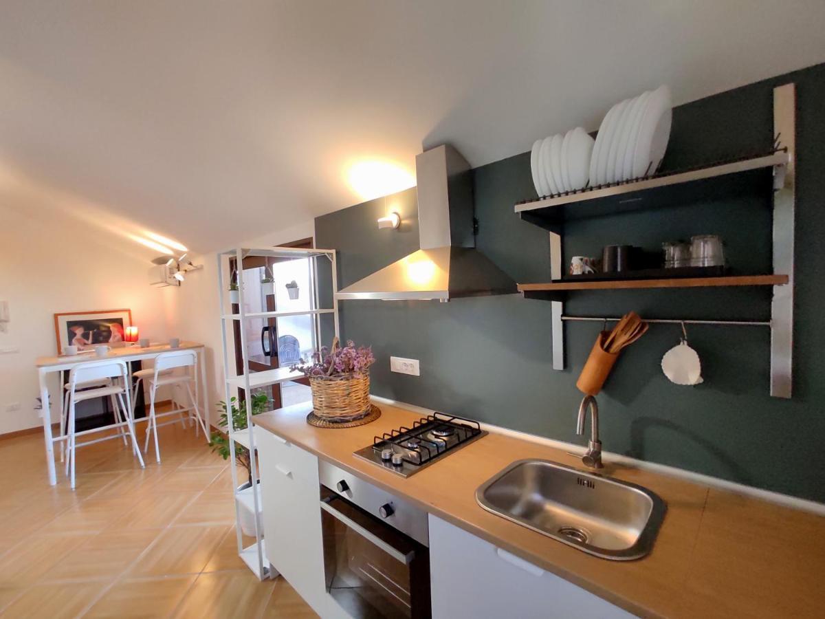 Rita'S Apt&Rooms Noto Bagian luar foto